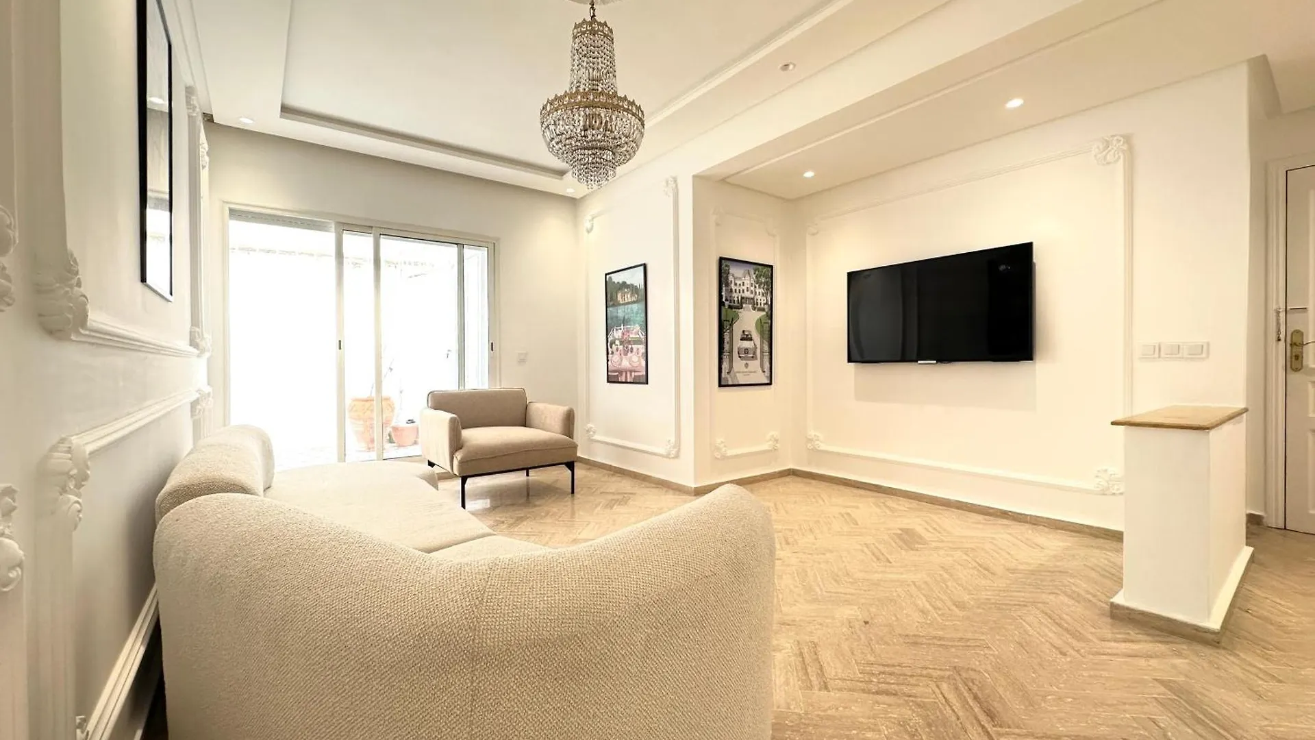 Apartment Luxueux Appartement Parisien Avec Grande Terrasse Casablanca Morocco